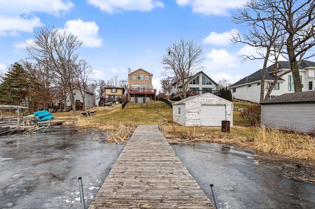 29149 White Oak LANE, Waterford, WI 53185