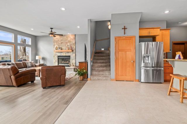 29149 White Oak LANE, Waterford, WI 53185