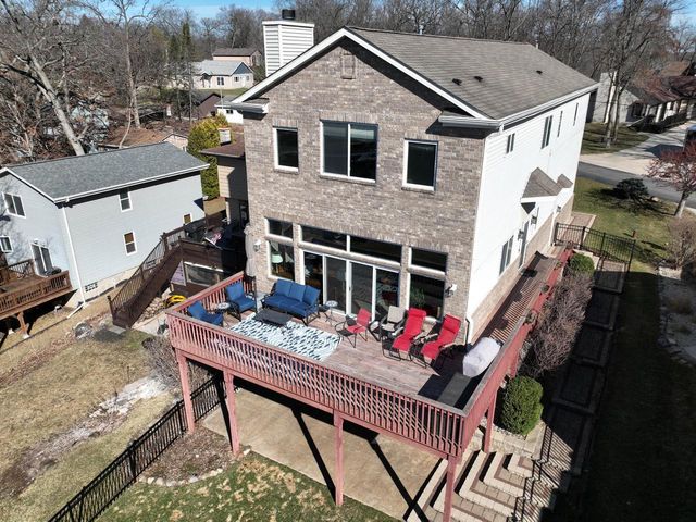 29149 White Oak LANE, Waterford, WI 53185