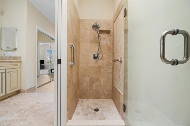 3878 N Longview Drive, Jupiter, FL 33477