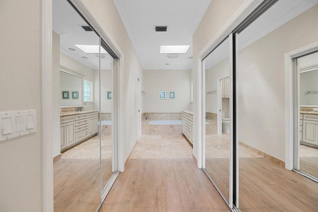 3878 N Longview Drive, Jupiter, FL 33477