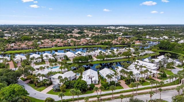 3878 N Longview Drive, Jupiter, FL 33477