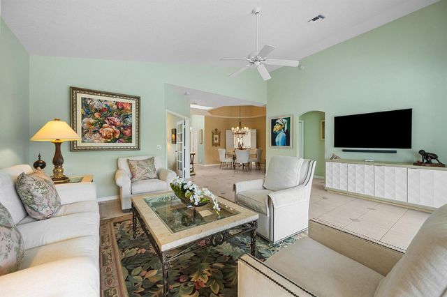 3878 N Longview Drive, Jupiter, FL 33477