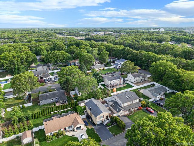 6 Atlantic Street, Holtsville, NY 11742