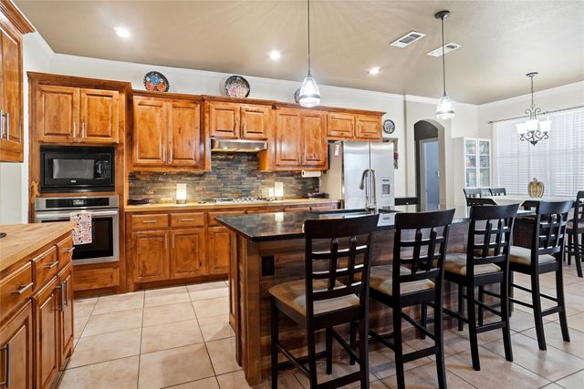 108 Wooley Court, Weatherford, TX 76085
