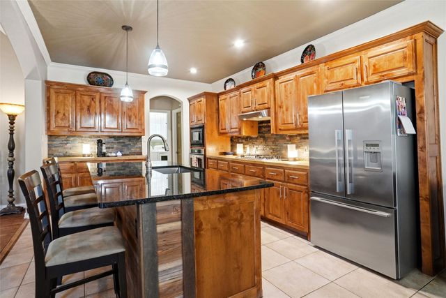 108 Wooley Court, Weatherford, TX 76085