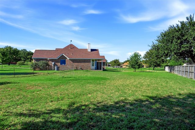 108 Wooley Court, Weatherford, TX 76085