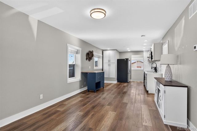 842 Grove Street, Denver, CO 80204