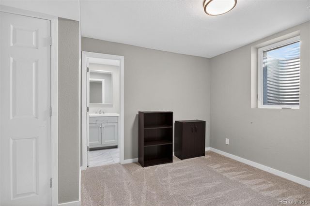 842 Grove Street, Denver, CO 80204