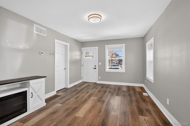 842 Grove Street, Denver, CO 80204