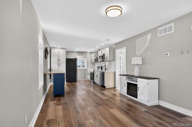 842 Grove Street, Denver, CO 80204