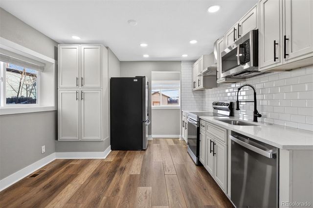 842 Grove Street, Denver, CO 80204