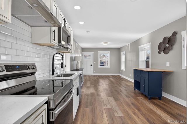 842 Grove Street, Denver, CO 80204