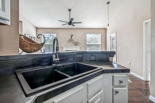 10434 VILLA VIEW CIRCLE, Tampa, FL 33647