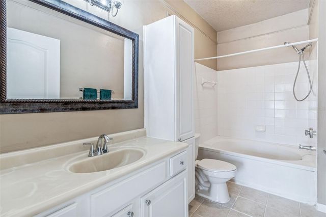 10434 VILLA VIEW CIRCLE, Tampa, FL 33647