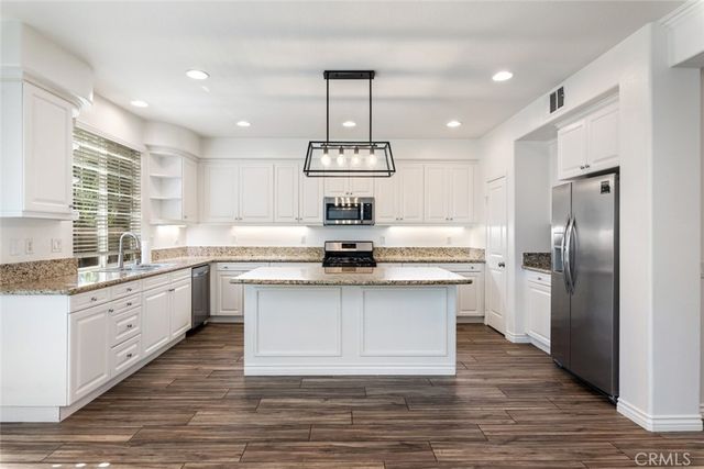40102 Portsmouth, Temecula, CA 92591