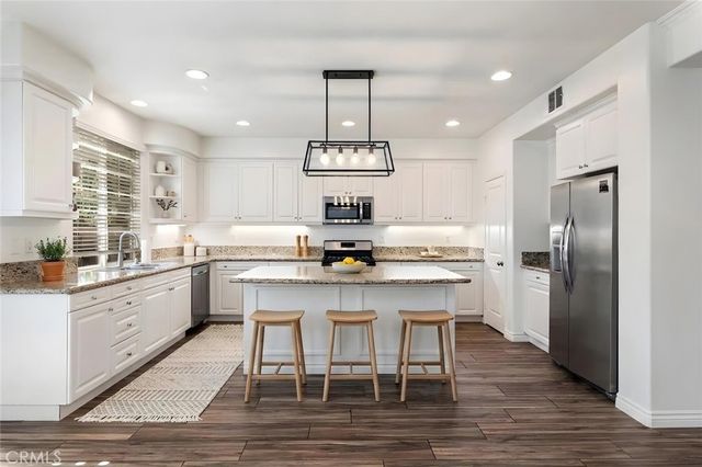 40102 Portsmouth, Temecula, CA 92591