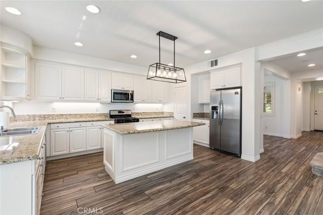 40102 Portsmouth, Temecula, CA 92591