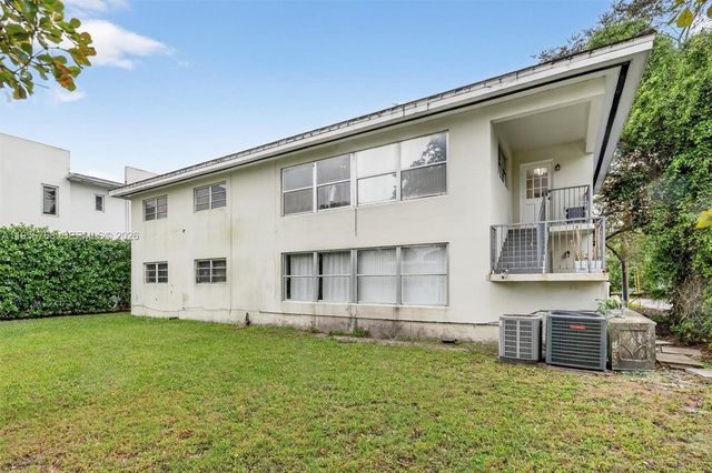 4855 University Dr, Coral Gables, FL 33146