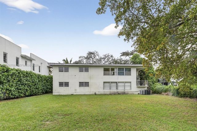 4855 University Dr, Coral Gables, FL 33146