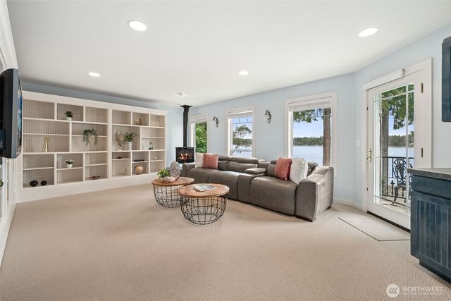3538 Sunset Beach Drive NW, Olympia, WA 98502