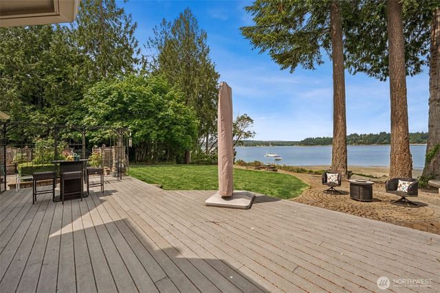 3538 Sunset Beach Drive NW, Olympia, WA 98502