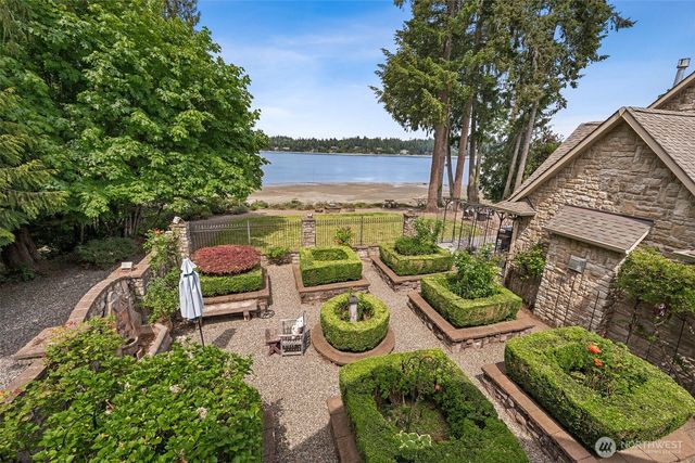 3538 Sunset Beach Drive NW, Olympia, WA 98502