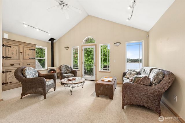 3538 Sunset Beach Drive NW, Olympia, WA 98502