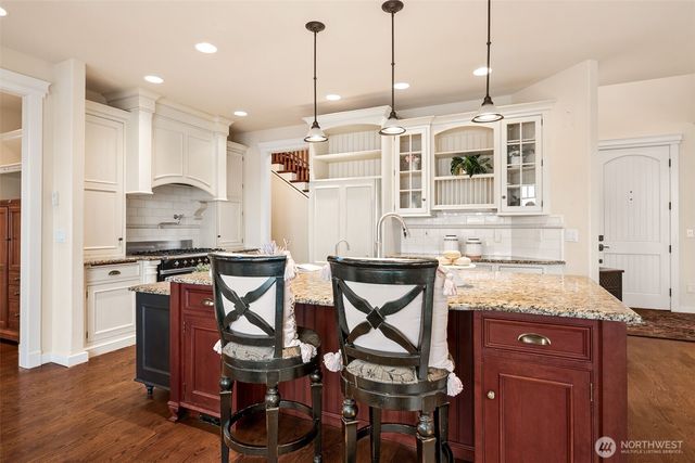 3538 Sunset Beach Drive NW, Olympia, WA 98502
