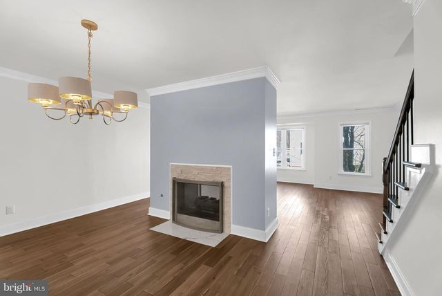 3820 WHITE POST CT, Alexandria, VA 22304