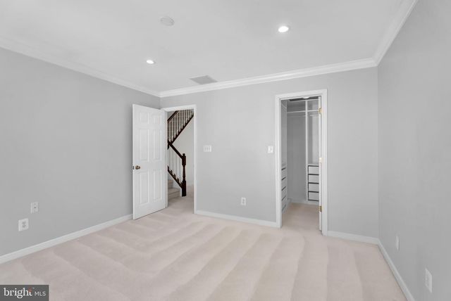 3820 WHITE POST CT, Alexandria, VA 22304