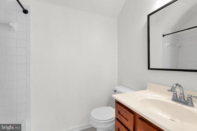 3820 WHITE POST CT, Alexandria, VA 22304