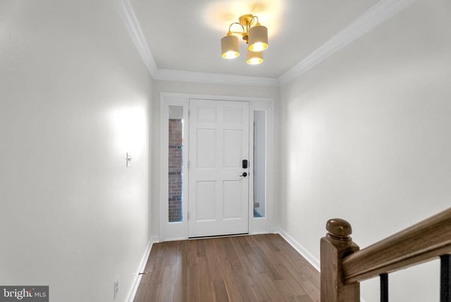 3820 WHITE POST CT, Alexandria, VA 22304