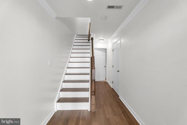 3820 WHITE POST CT, Alexandria, VA 22304