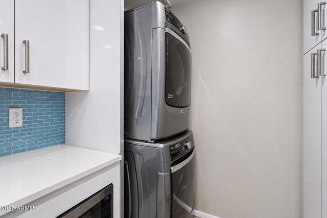 1209 E NORTHSHORE Drive 242, Tempe, AZ 85283