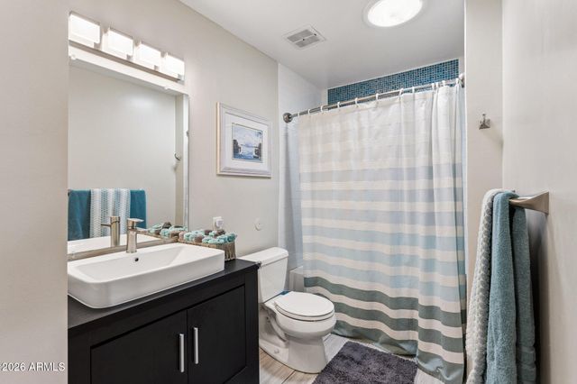 1209 E NORTHSHORE Drive 242, Tempe, AZ 85283