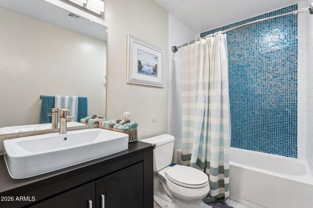 1209 E NORTHSHORE Drive 242, Tempe, AZ 85283