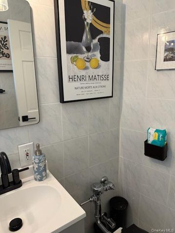 7259 Shore Road 3A, Brooklyn, NY 11209