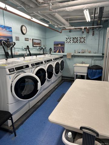 7259 Shore Road 3A, Brooklyn, NY 11209