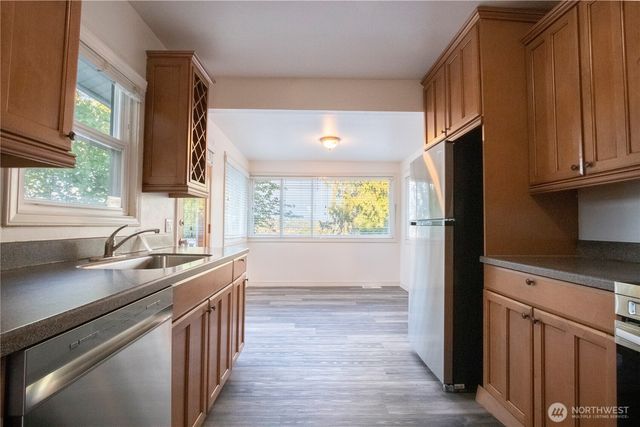 11634 25th Avenue S, Seattle, WA 98168