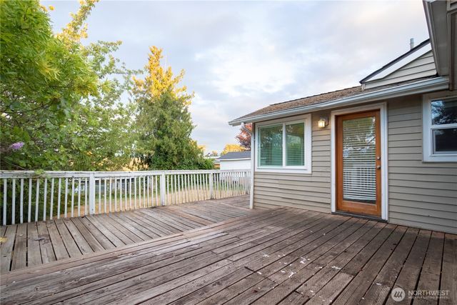 11634 25th Avenue S, Seattle, WA 98168