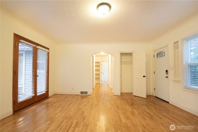 11634 25th Avenue S, Seattle, WA 98168