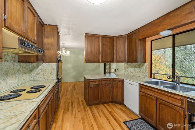 465 Upper Grand Avenue, Hoquiam, WA 98550