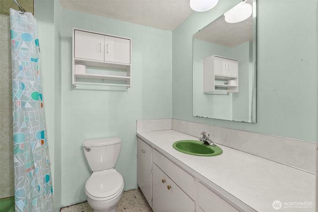 465 Upper Grand Avenue, Hoquiam, WA 98550