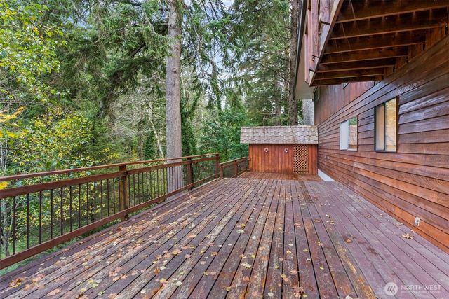 465 Upper Grand Avenue, Hoquiam, WA 98550