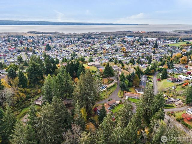 465 Upper Grand Avenue, Hoquiam, WA 98550