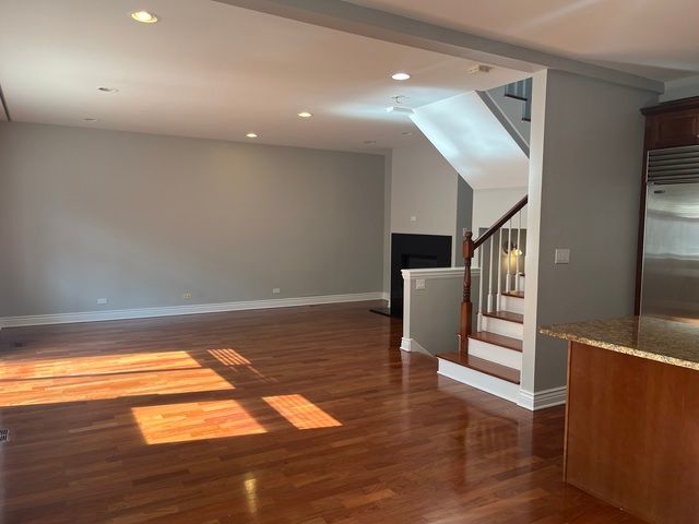 334 N Jefferson Street A, Chicago, IL 60661