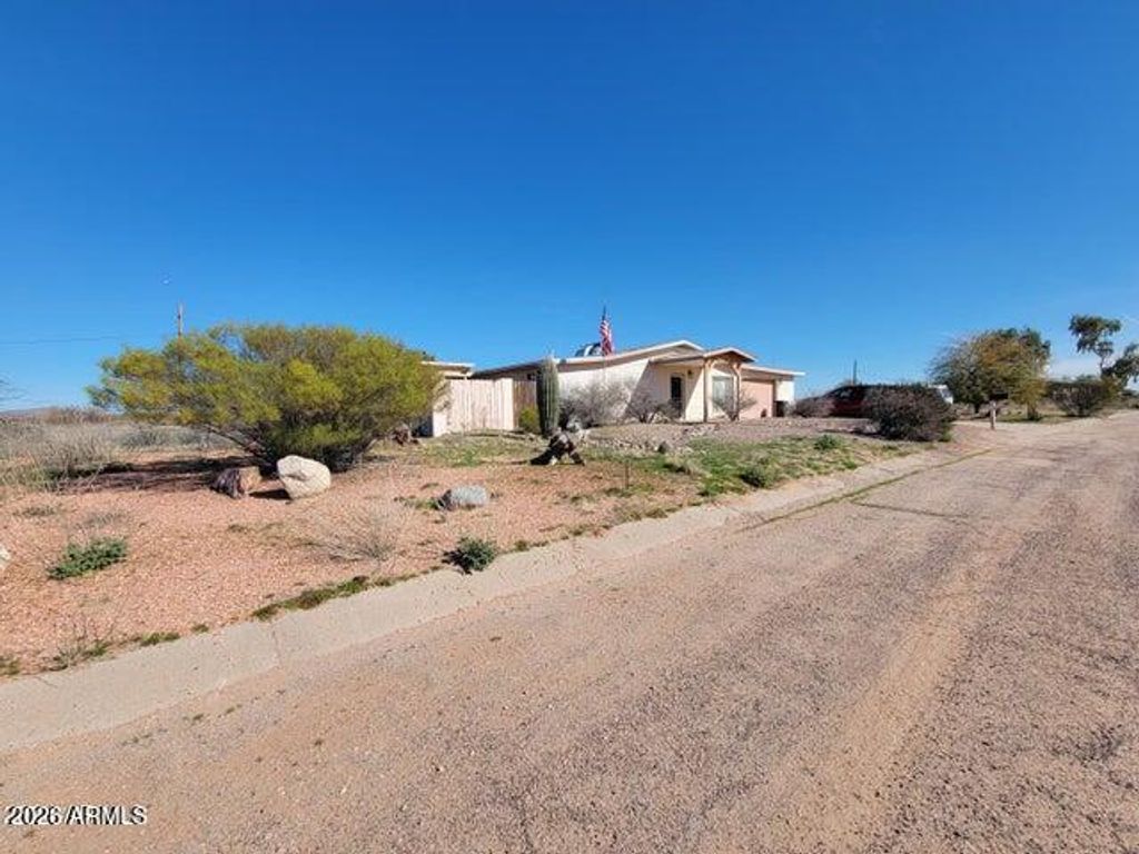 25614 W MCNARY Drive, Casa Grande, AZ 85193 — exterior