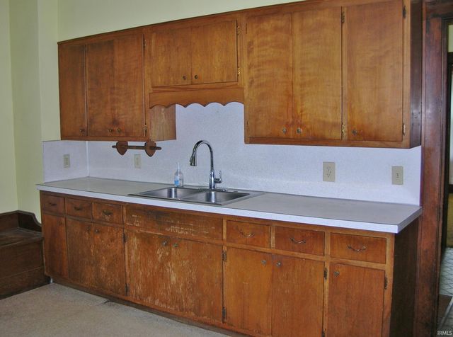 2731 Hillcrest Terrace, Evansville, IN 47712