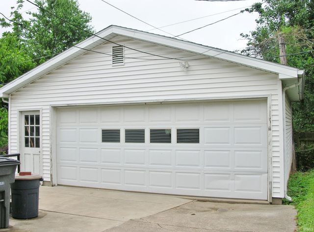 2731 Hillcrest Terrace, Evansville, IN 47712